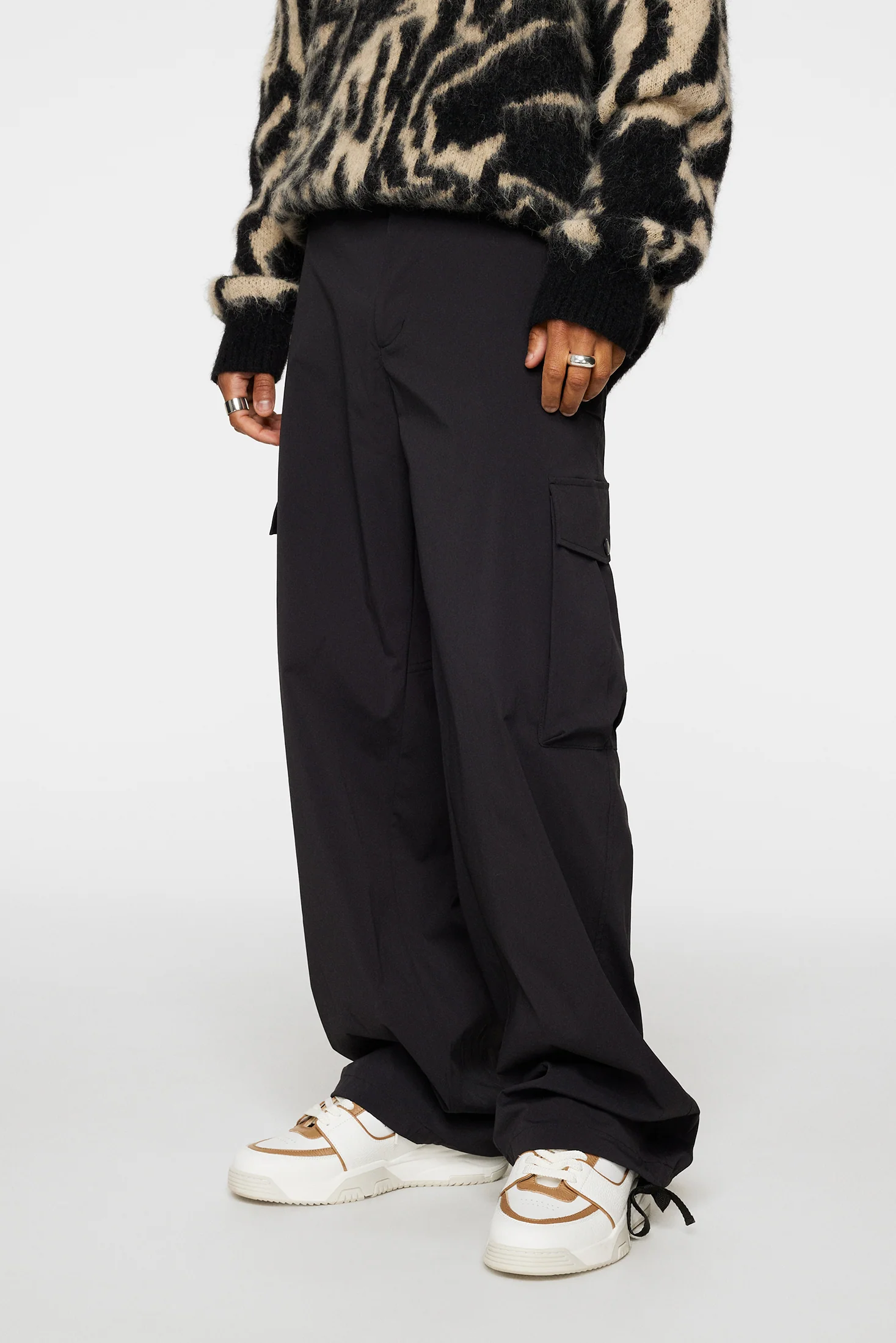 Cosmo Tech Cargo Pants / Black - Image 2